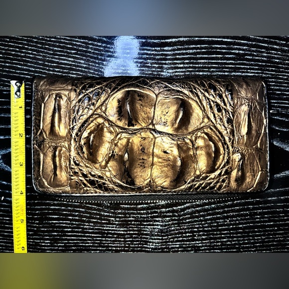 New One of kind genuine crocodile clutch wallet. - Picture 5 of 6